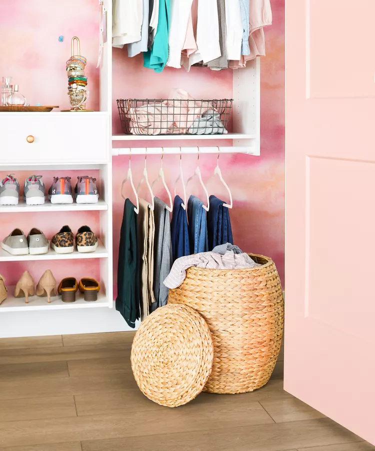 walk-in closet organization